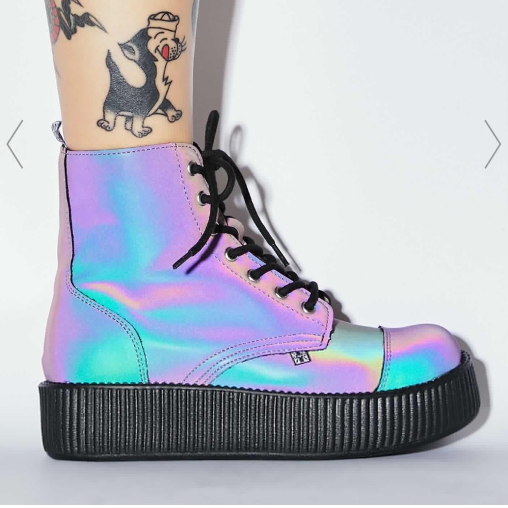 Reflective combat platform boots